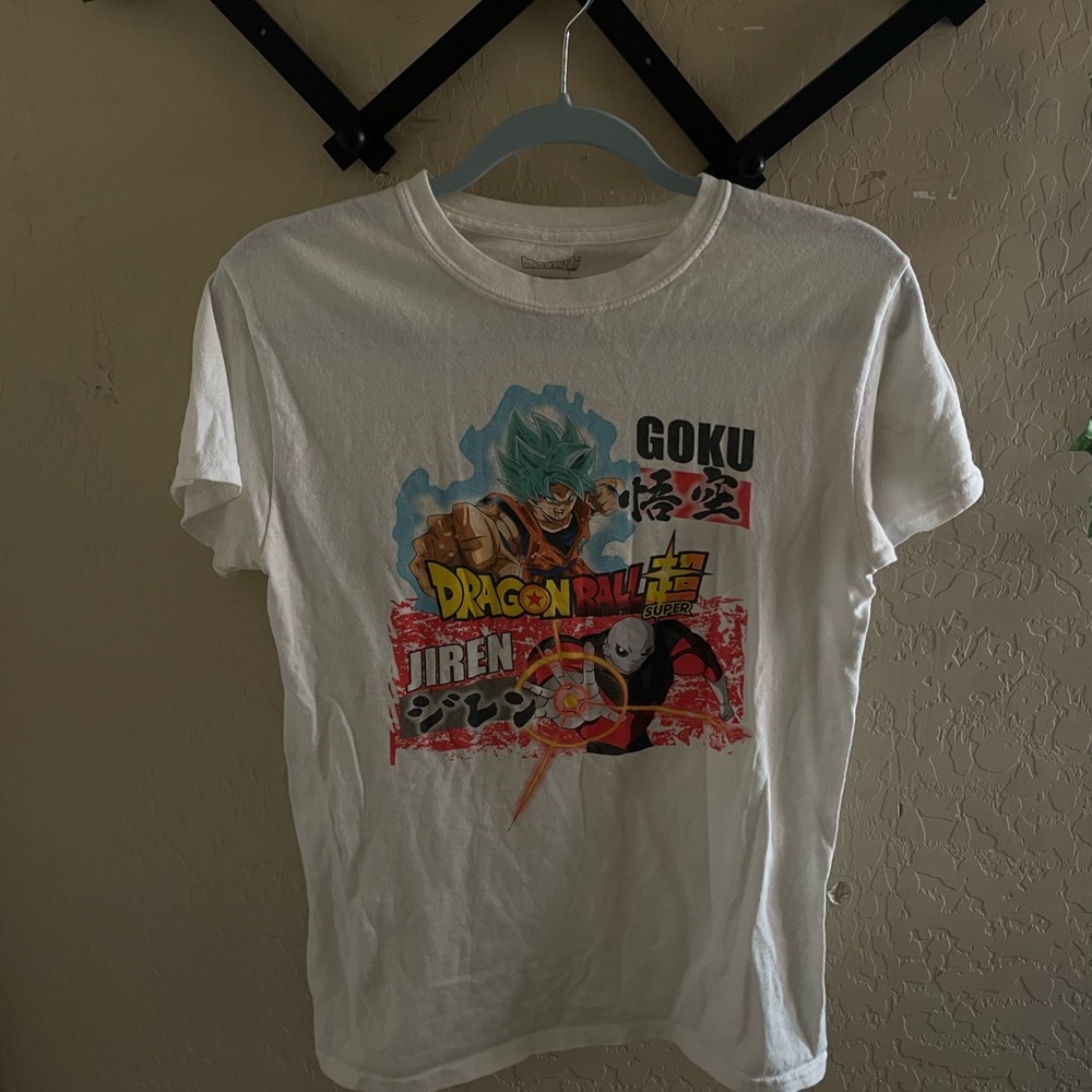 GRAPHIC TEE
